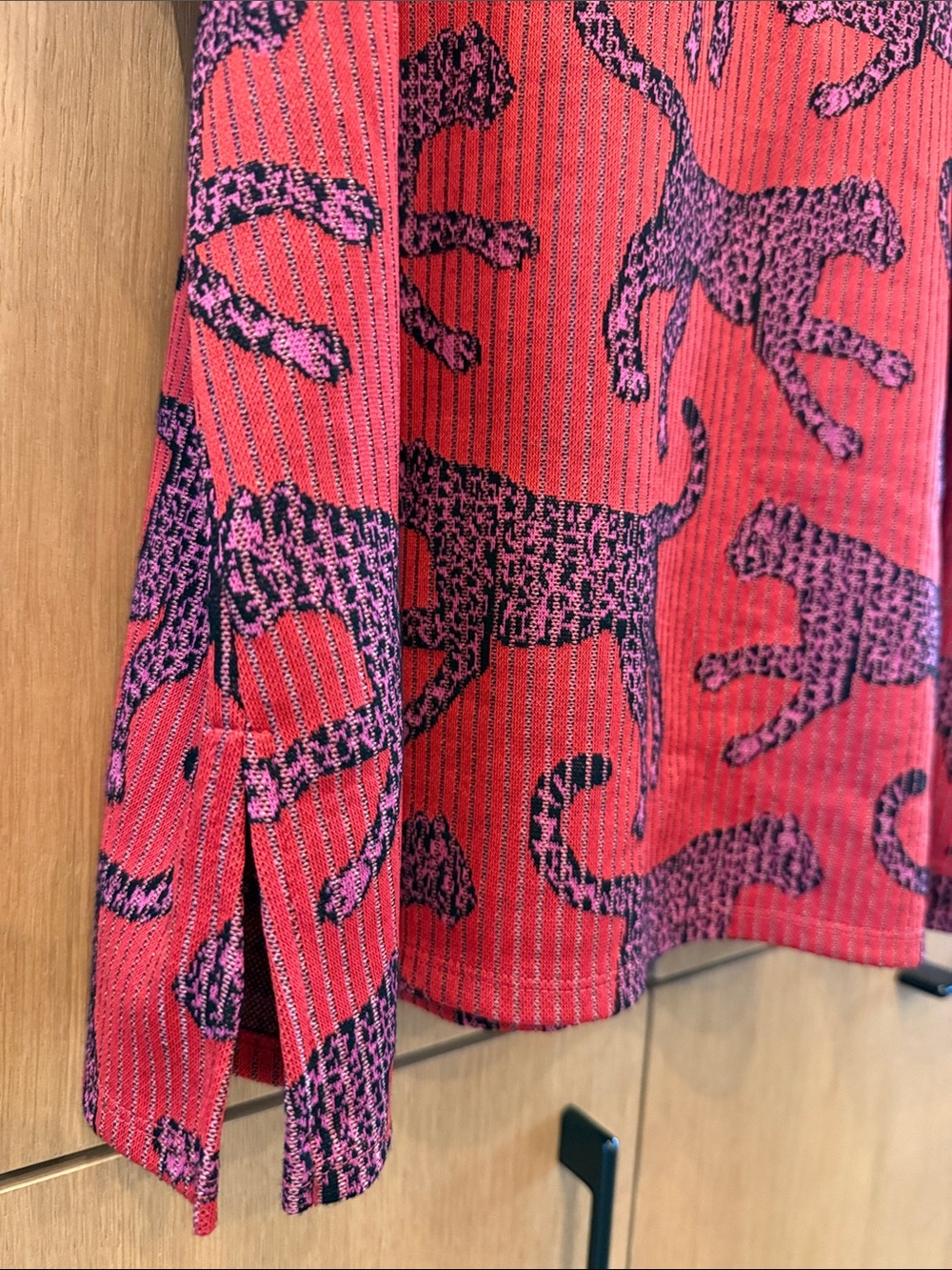 EMILY MCCARTHY Poppy Pullover- Leopard Jaguar Pullover Zippered Top Size Large - Picture 11 of 15